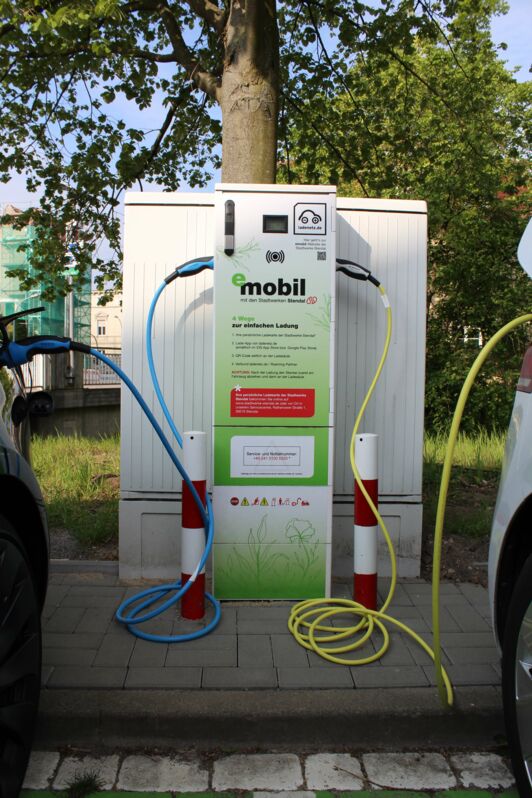 Die Ladesäule in der Fabrikstraße
